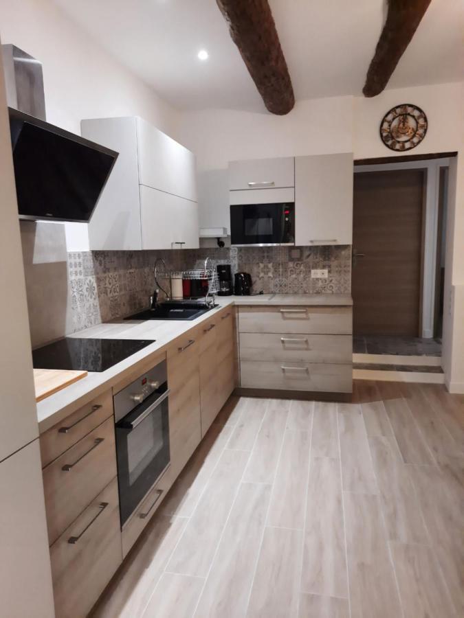 Beautiful Old Town Flat, Near The Beach Ницца Экстерьер фото
